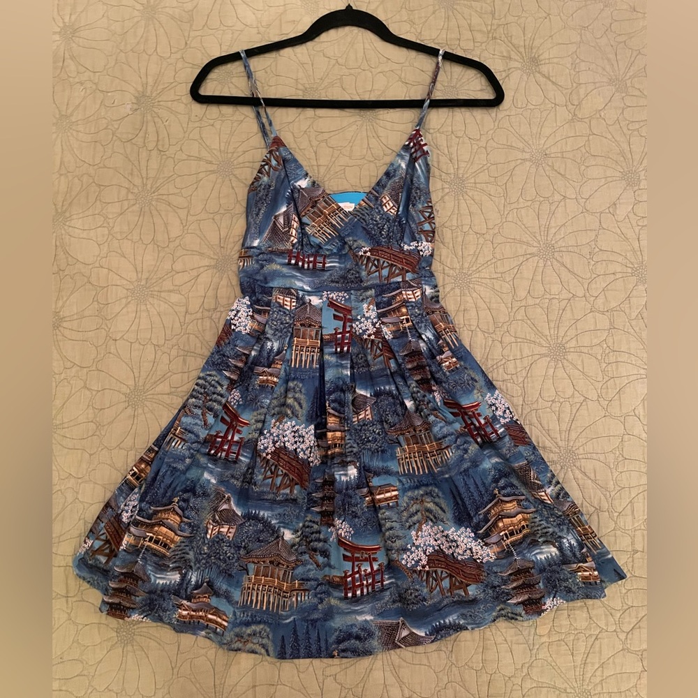 Asian architecture patterned sundress, size S, blue